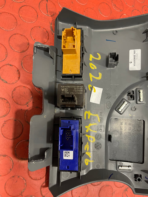 Peugeot Expert/Citroen Dispatch/Vauxhall Vivaro/Toyota Proace DASHBOARD TRIM LIGHT CONTROL SYSTEMS 2016-2024 P/N 9809545177 - 1