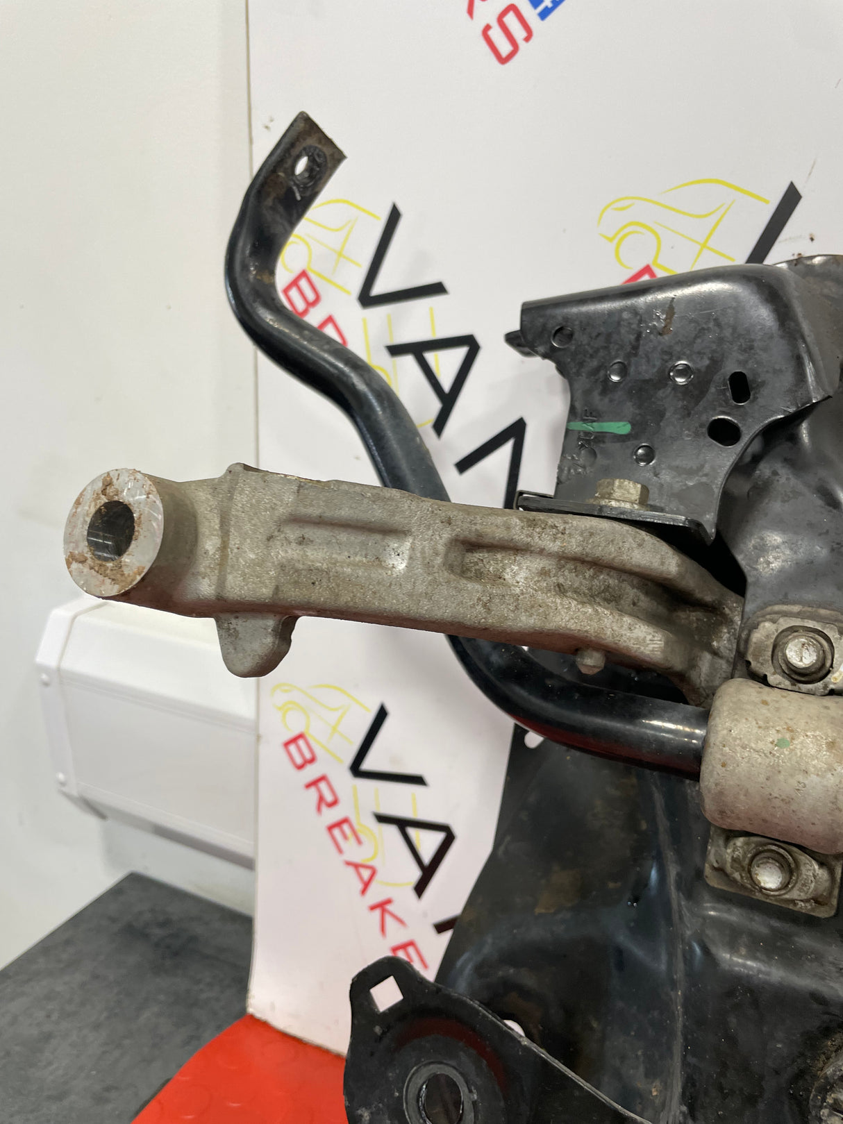 Citroen Berlingo/Peugeot Partner/Toyota Proace City Vauxhall Combo SUB FRAME 2019-2024 1.5l P/N 94703m01