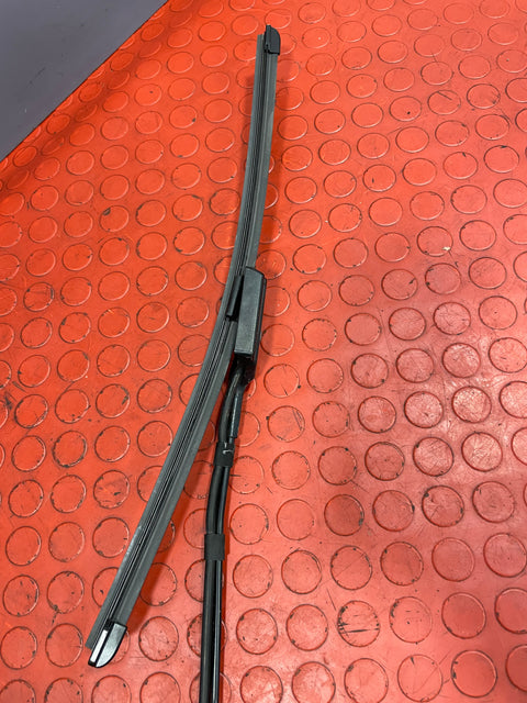 Vauxhall Combo/Peugeot Partner/Citroen Berlingo/Toyota Proace City WIPER ARM ASSEMBLY w/ Fresh Valeo Blade Front Passenger's Side P/N 9839409180 - 2