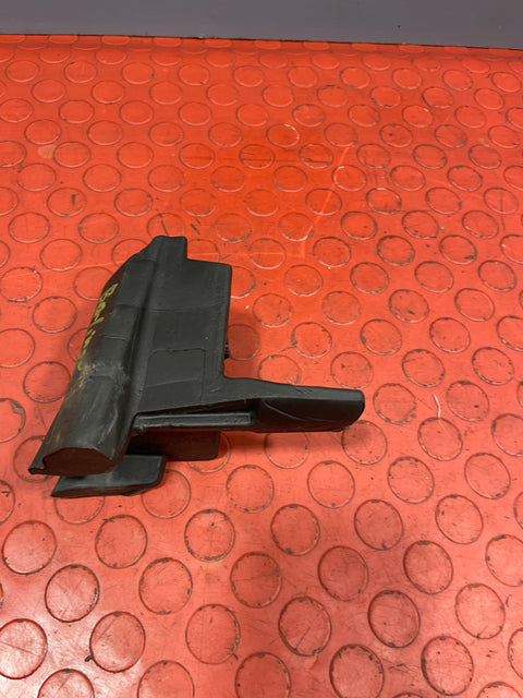 Citroen Berlingo/Peugeot Partner WINDSCREEN MOLDING FOAM Driver's Side P/N 9816982880