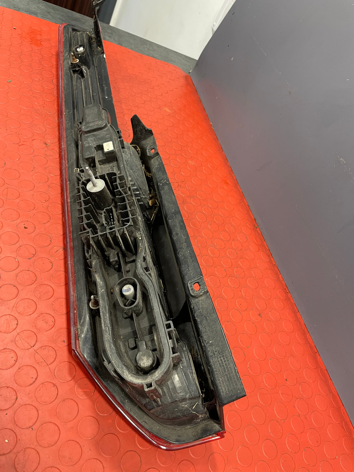 Ford Transit Custom TAILLIGHT DRIVER SIDE RH 2013-2018 P/N BK2113404AG