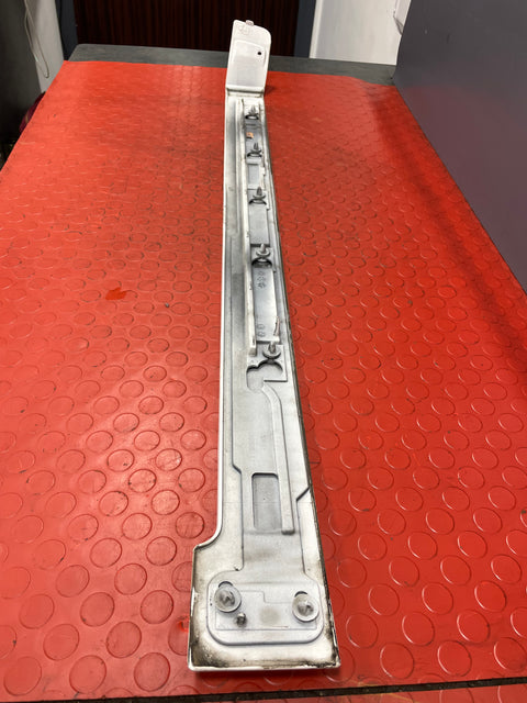 Citroen Dispatch/ Peugeot Expert/Vauxhall Vivaro/Toyota Proace SLIDING DOOR RAIL TRIM Passenger's Side (White) 2016-2024 P/N 9808384080 - 1