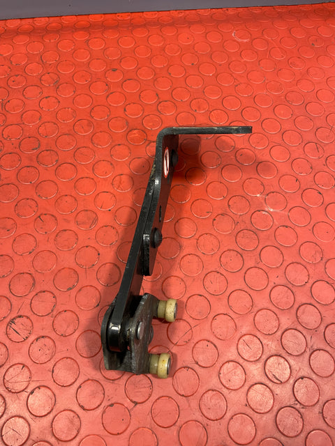 Peugeot Partner/Citroen Berlingo/Vauxhall Combo/Toyota Proace City SLIDING DOOR BOTTOM RUNNER Driver's Side O/S 2019-2024 P/N 98080758