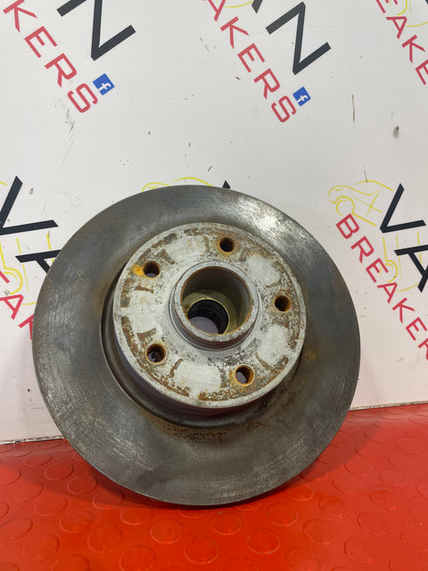 Renault Trafic REAR WHEEL HUB DRIVERS SIDE RIGHT O/S P/N 432022742R