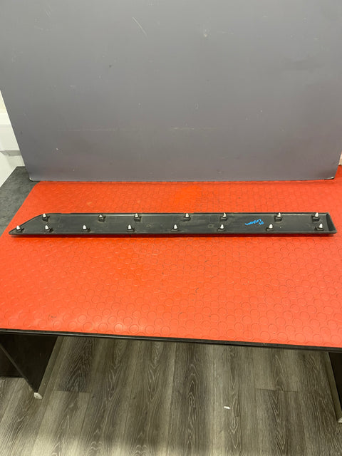 Ford Transit Custom DRIVER'S SIDE SLIDING DOOR MOULDING TRIM 2013-2016 P/N BK2129076ABW - 2