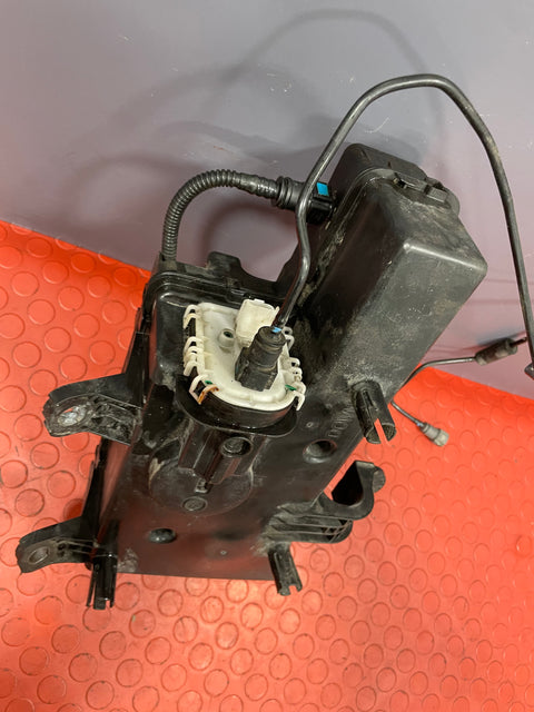 Peugeot Boxer/Citroen Relay/Fiat Ducato DPF ADDITIVE TANK 2.0 2016 P/N 9806639880