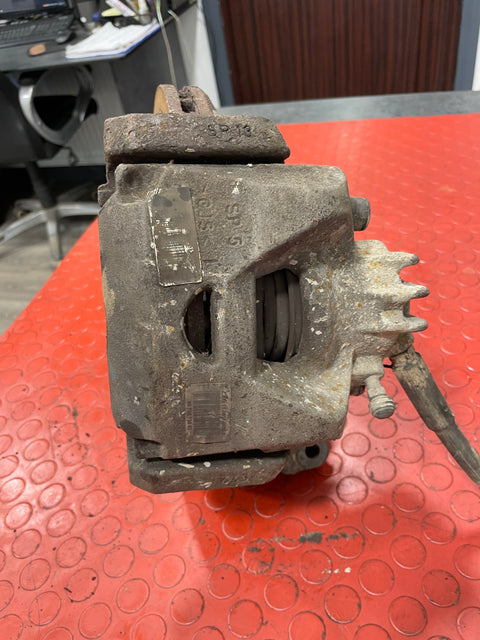 Citroen Berlingo/Peugeot Partner FRONT WHEEL HUB & BRAKE CALIPER Passenger's Side 2008-2018 P/N 9670613980 / 9813759680