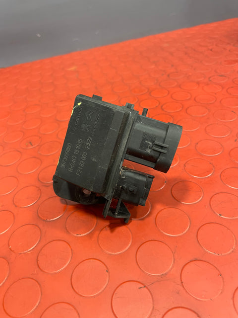 Citroen Berlingo/Peugeot Partner RADIATOR FAN RESISTOR 1.6 HDI P/N 9673999880