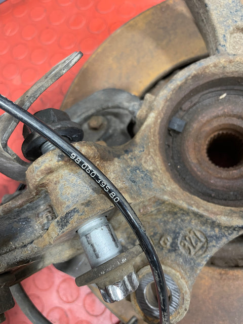 Vauxhall Vivaro/Citroen Dispatch/Peugeot Expert/Toyota Proace/Fiat Scudo FRONT WHEEL HUB W/ ROTOR DISC BRAKE & SPEED SENSOR Driver's Side 2021 R/N 43010561 - 1 / 9806039580