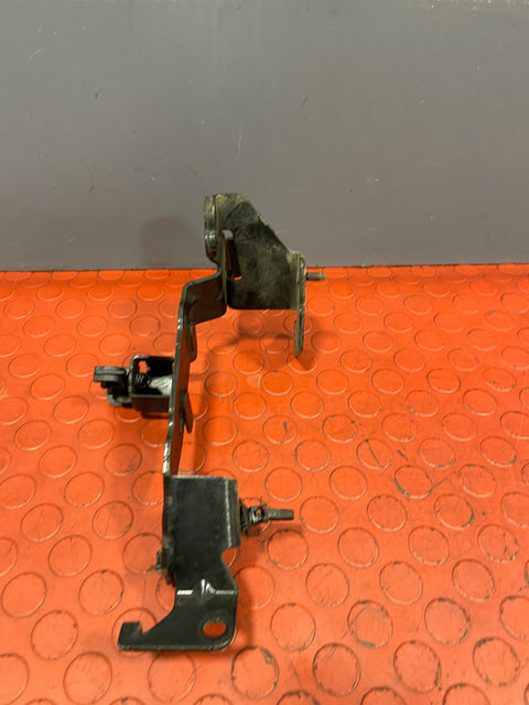 Renault Trafic ENGINE SUPPORT MOUNT BRACKET 2.0 2022 P/N 226760614R