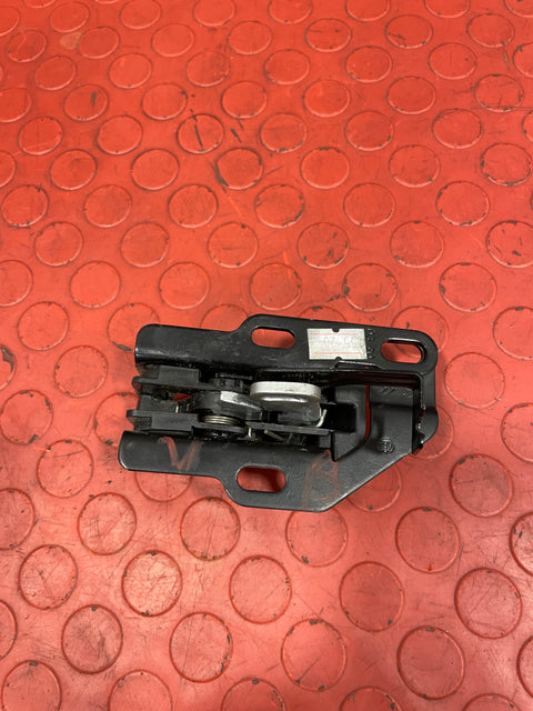 Vauxhall Vivaro/Citroen Dispatch/Peugeot Expert/Toyota Proace/Fiat Scudo BACK DOOR UPPER LOCK LATCH 2016-2024 P/N 96080J01