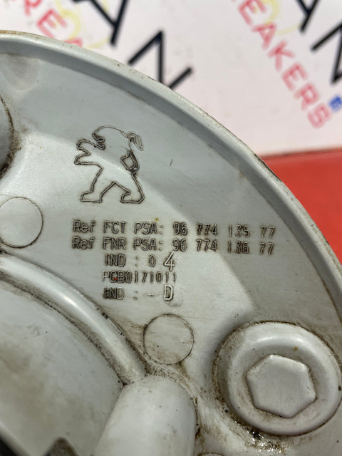 Peugeot Expert STEEL WHEEL CENTER HUB CAP COVER 2010-2016 P/N 9677413577-12