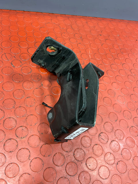 Vauxhall Vivaro/Citroen Dispatch/Peugeot Expert/Toyota Proace/Fiat Scudo CENTRE SLIDING DOOR ROLLER LEFT SIDE 2016-2024 P/N 9808074980