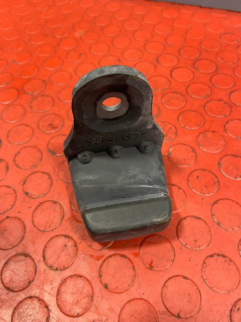 Vauxhall Vivaro/Citroen Dispatch/Peugeot Expert/Toyota Proace/Fiat Scudo SLIDING DOOR RAIL GUIDE BUFFER Passenger's Side 2016-2024 P/N 9811558680