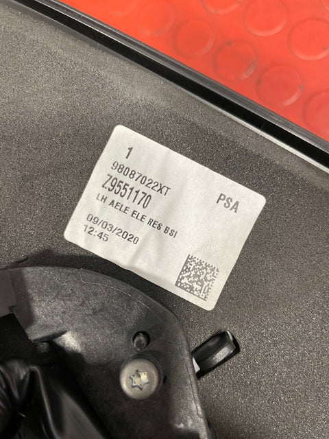 Vauxhall Vivaro/Citroen Dispatch/Peugeot Expert/Toyota Proace/Fiat Scudo WING MIRROR ASSEMBLY Passenger's Side (Glossy White) 2016-2024 P/N 98087022XT - 1