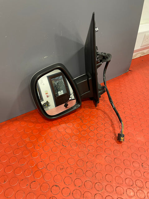 Vauxhall Vivaro/Citroen Dispatch/Peugeot Expert/Toyota Proace/Fiat Scudo WING MIRROR ASSEMBLY Passenger's Side (Glossy White) 2016-2024 P/N 98087022XT - 1