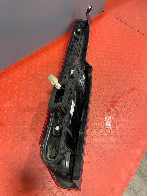Ford Transit Custom TAILLIGHT ASSEMBLY Driver's Side (Small Scrape) 2016-2023 P/N BK2113404AJ - 5