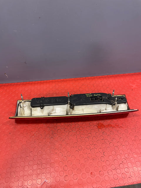 Saic Iveco Daily TAILLIGHT ASSEMBLY (with Hairline Crack) Driver's Side 2006-2014 P/N 69500590