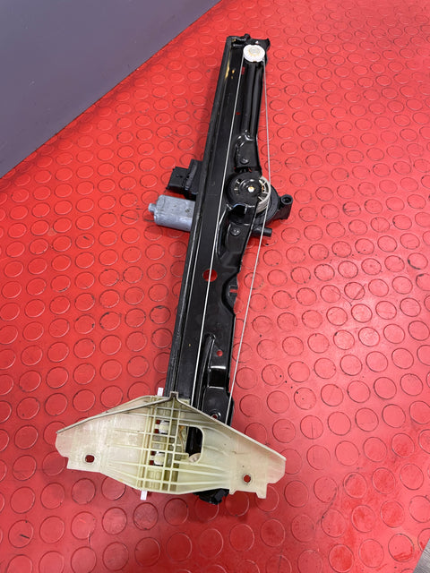 Vauxhall Vivaro/Citroen Dispatch/Peugeot Expert/Toyota Proace WINDOW REGULATOR FRONT PASSENGER'S SIDE (6 Pin) 2021 P/N 9829503680 - 1