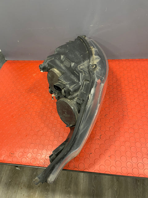 Ford Transit Custom HEADLIGHT ASSEMBLY Passenger's Side Black Interior 2013-2016 P/N BK2113W030AG / BK2113W030B