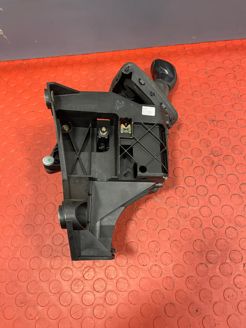 Vauxhall Vivaro/Citroen Dispatch/Peugeot Expert/Toyota Proace/Fiat Scudo GEAR SELECTOR 2019-2024 P/N 9814652680