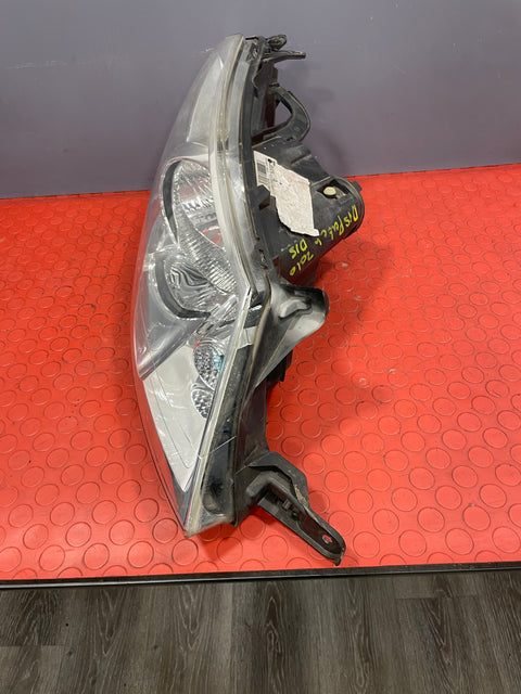 Citroen Dispatch/Peugeot Expert/Toyota Proace City HEADLIGHT Driver's Side O/S 2008-2018 P/N 89902606