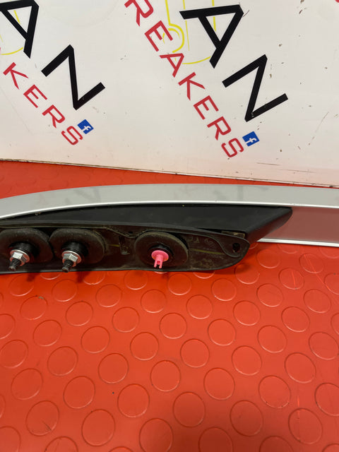 Nissan Navara D23 Mk3 Double Cab ROOF BAR RAILS SLIVER (PAIR) 2015-2021 P/N 731544JG2A