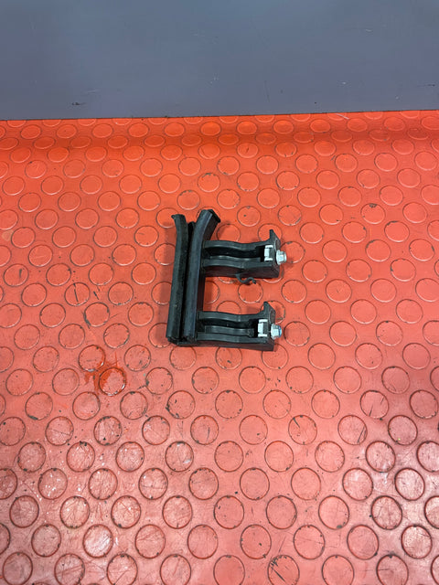 Citroen Berlingo/Peugeot Partner FRONT DOOR GLASS HOLDER RUNNER DRIVER'S SIDE O/S 2008-2018 P/N 9303T0