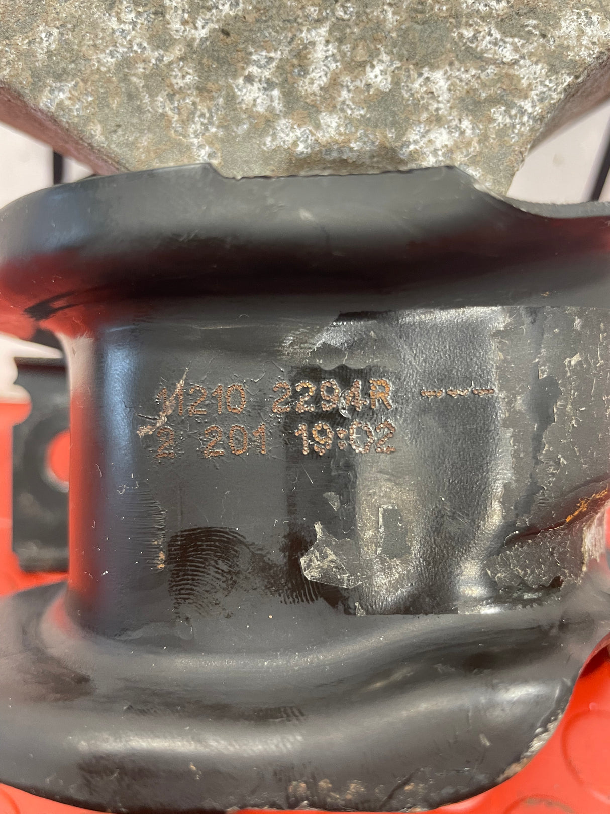 Renault Kangoo/Renault Grand Kangoo 1.5 DRIVERS SIDE ENGINE MOUNT P/N 112102294R