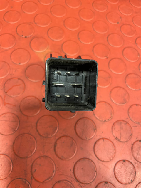 Citroen Berlingo/Peugeot Partner GLOW PLUG RELAY (8Pin) 2011-2018 P/N 9802424080