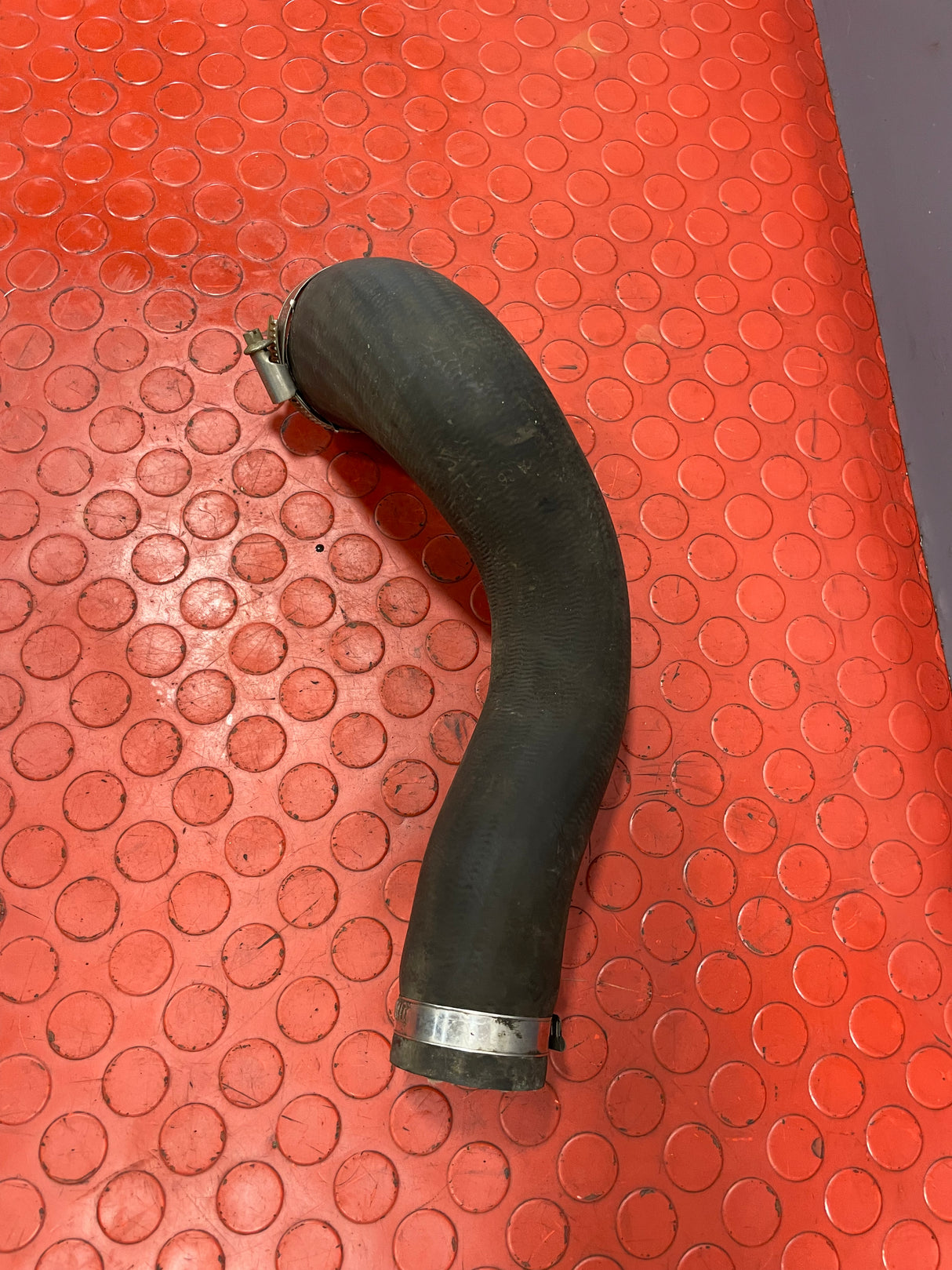 Ford Transit MK8 AIR INTERCOOLER PIPE HOSE 2.0 2018-2022 P/N GK216F073AC - 1