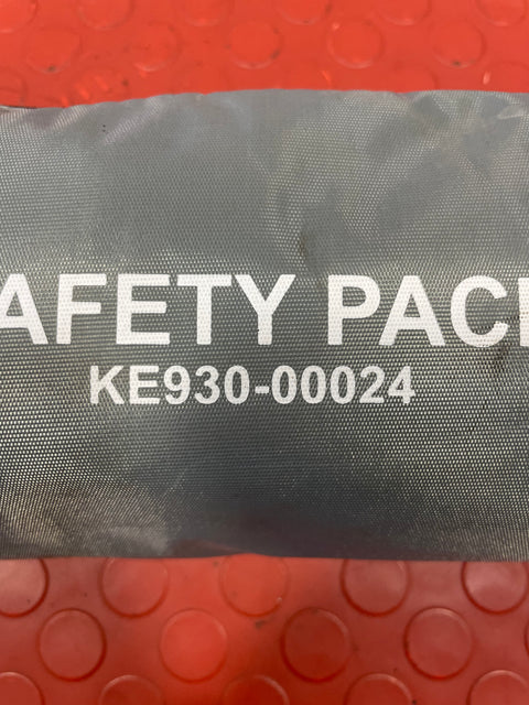 Nissan Navara SAFETY PACK COMES WITH TWO HIVIS VESTS, FIRST AID KIT AND WARNING TRIANGLE P/N KE93000024
