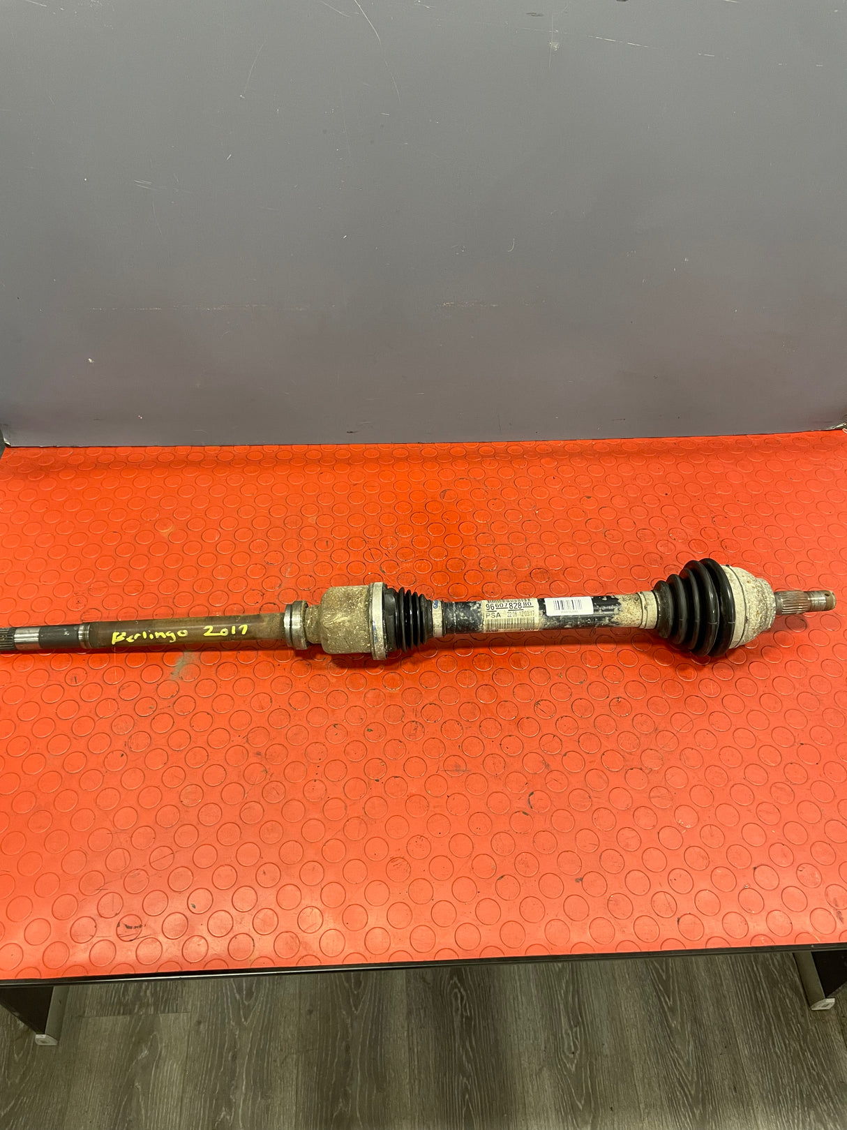 Citroen Berlingo/Peugeot Partner DRIVESHAFT Drivers Side 1.6 2008-2018 P/N 9660782880 - 1