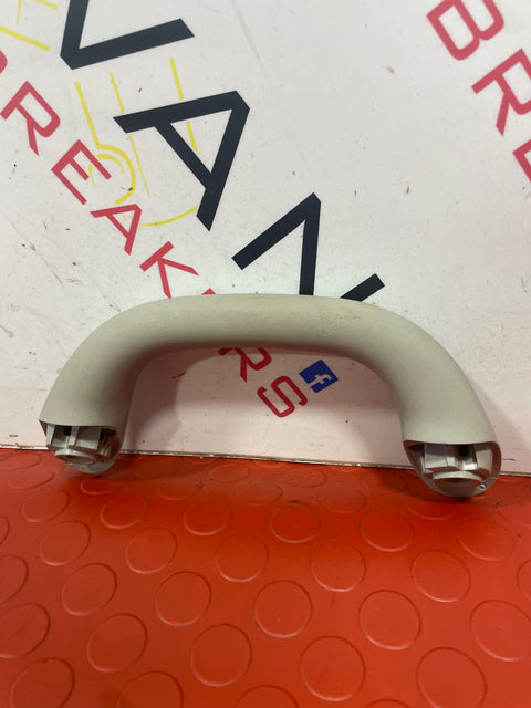 Nissan Navara FRONT INTERIOR ROOF GRAB HANDLE 2015-2024 P/N 739424KJ0B