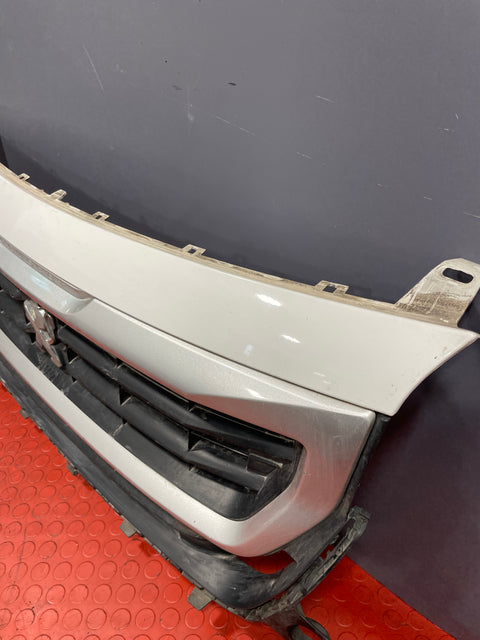 Peugeot Partner FRONT BUMPER GRILL COMPLETE W/ EMBLEM 2015-2018 P/N 99869852 / 9810963880