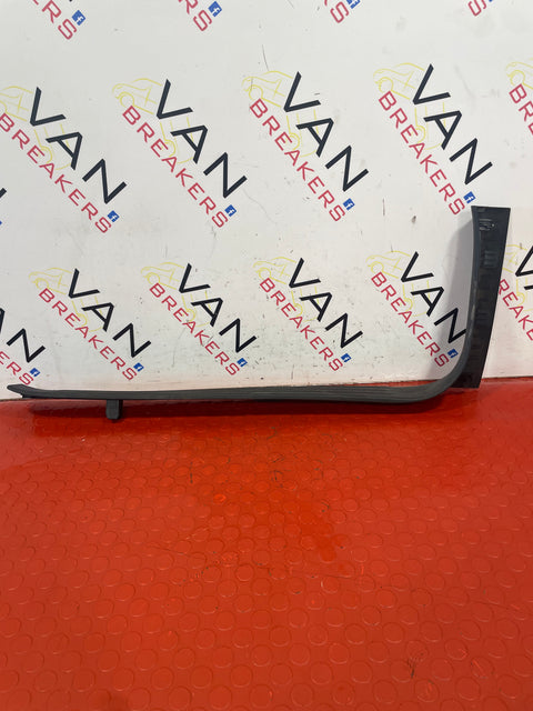 Nissan Navara D/S FRONT KICK PLATE P/N 2015-2024 769B44KJ0A