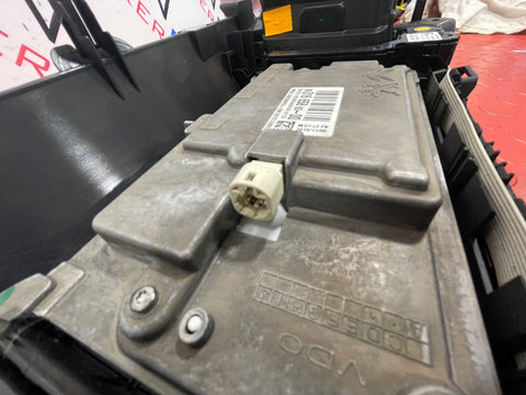 Citroen Dispatch/Peugeot Expert/Vauxhall Vivaro/Toyota Proace MULTI FUNCTION RADIO AUDIO AND SAT NAV DISPLAY WITH SURROUND AND HEAD UNIT 2016-2024 P/N 9831665880 9834032980