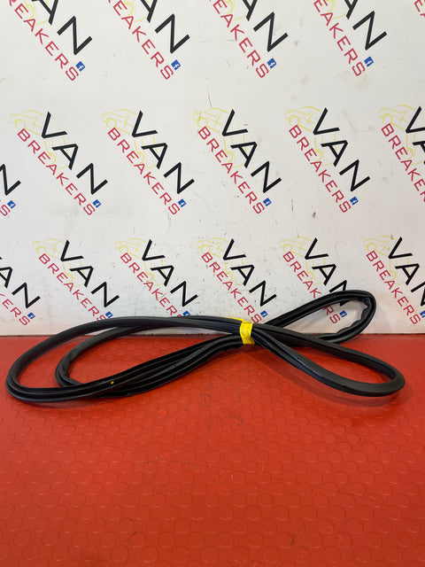 Nissan Navara P/S FRONT DOOR RUBBER SEAL 2015-2024 P/N 823314JG1B