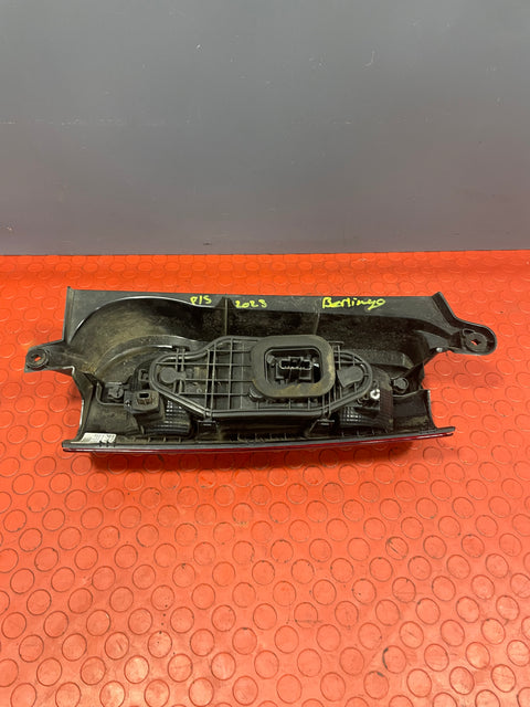 Citroen Berlingo/Peugeot Partner/Vauxhall Combo/Toyota Proace City PASSENGER'S SIDE TAILLIGHT 2019-2024 P/N 9819235880-1