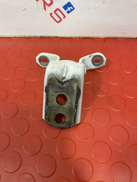 Nissan Navara D/S REAR DOOR HINGE 2015-2024 P/N 82420ZP80A