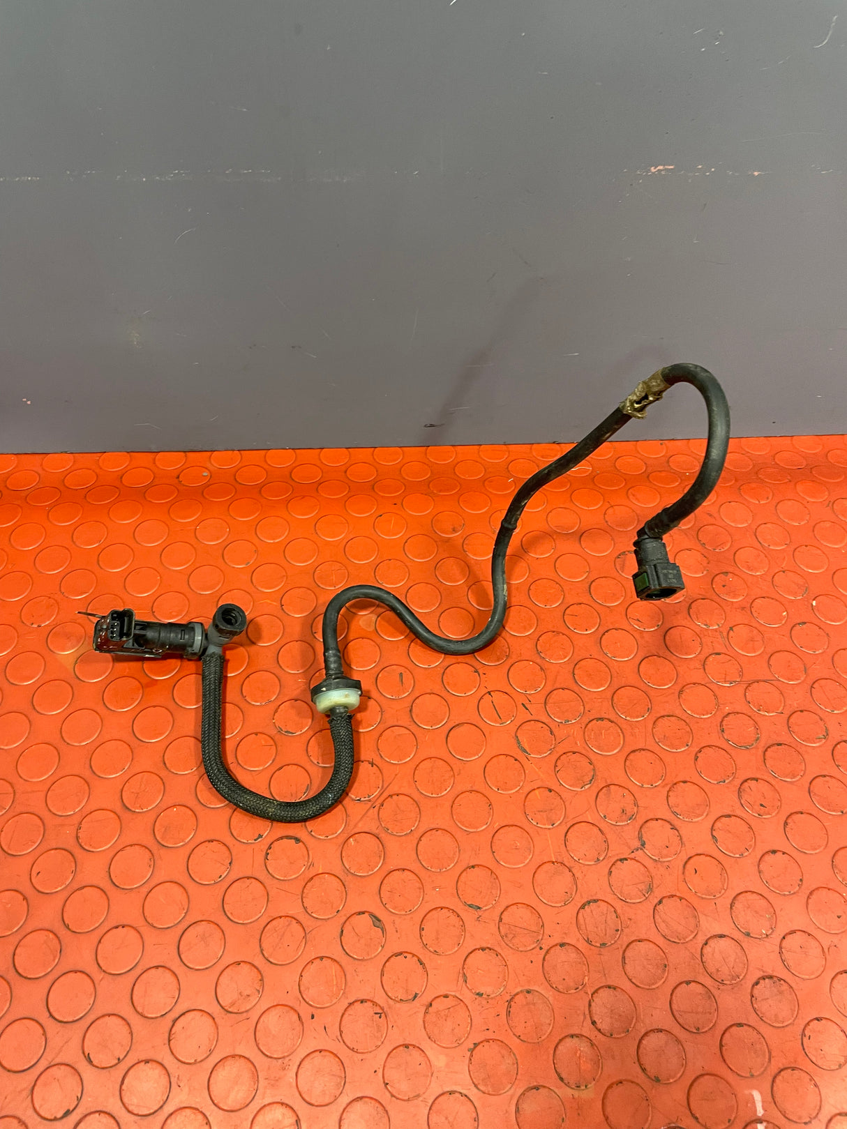 Citroen Berlingo/Peugeot Partner/Toyota Proace City/Vauxhall Combo BRAKE SERVO VACUUM PIPE / LOW PRESSURE LINE SENSOR PIPE 2019-2024 P/N 9818022680