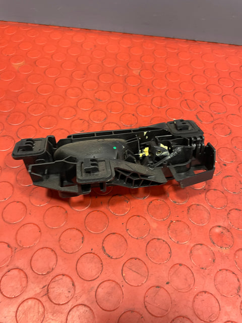 Citroen Berlingo/Peugeot Partner/Vauxhall Combo/Toyota Proace City PASSENGER SIDE FRONT INNER DOOR HANDLE 2019-2023 P/N 9819743977