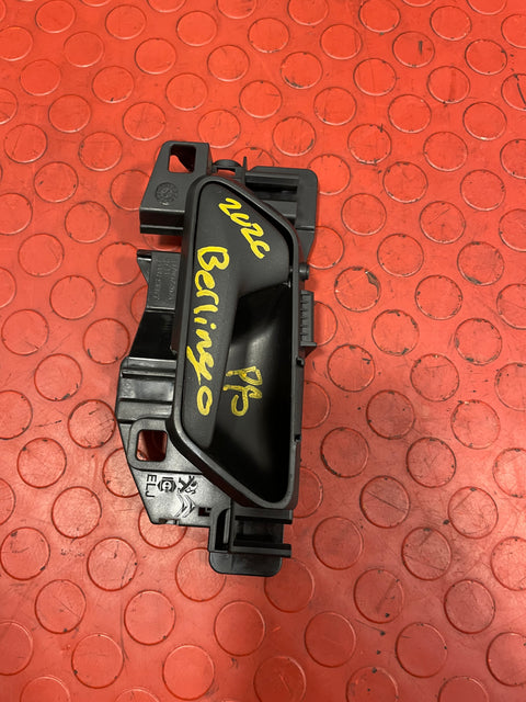 Citroen Berlingo/Peugeot Partner/Vauxhall Combo/Toyota Proace City PASSENGER SIDE FRONT INNER DOOR HANDLE 2019-2023 P/N 9819743977