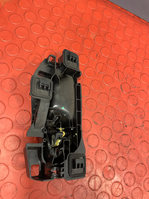 Citroen Berlingo/Peugeot Partner/Vauxhall Combo/Toyota Proace City PASSENGER SIDE FRONT INNER DOOR HANDLE 2019-2023 P/N 9819743977