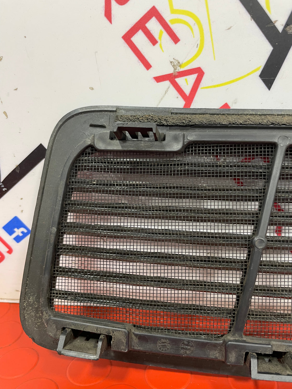 Ford Transit BONNET GRILL RIGHT SIDE P/N BK3116585DE