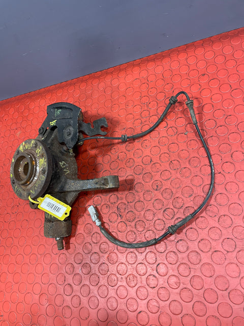 Vauxhall Vivaro/Peugeot Expert/Citroen Dispatch/Toyota Proace FRONT PASSENGER's SIDE HUB WITH ABS SENSOR 6 SPEED 1.6 2016-2024 P/N 1617969380