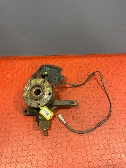 Vauxhall Vivaro/Peugeot Expert/Citroen Dispatch/Toyota Proace FRONT PASSENGER's SIDE HUB WITH ABS SENSOR 6 SPEED 1.6 2016-2024 P/N 1617969380