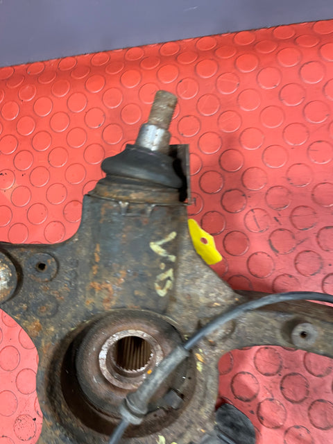 Vauxhall Vivaro/Peugeot Expert/Citroen Dispatch/Toyota Proace FRONT PASSENGER's SIDE HUB WITH ABS SENSOR 6 SPEED 1.6 2016-2024 P/N 1617969380