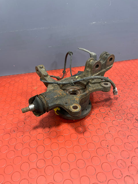 Vauxhall Vivaro/Peugeot Expert/Citroen Dispatch/Toyota Proace FRONT PASSENGER's SIDE HUB WITH ABS SENSOR 6 SPEED 1.6 2016-2024 P/N 1617969380