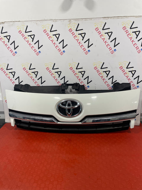 Toyota Proace FRONT GRILL WHITE 2013-2016 P/N 9806434177